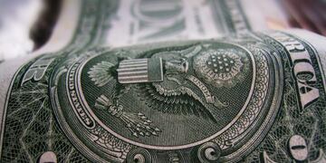 Nueva baja en la cotización del dólar blue (La Voz/Archivo).