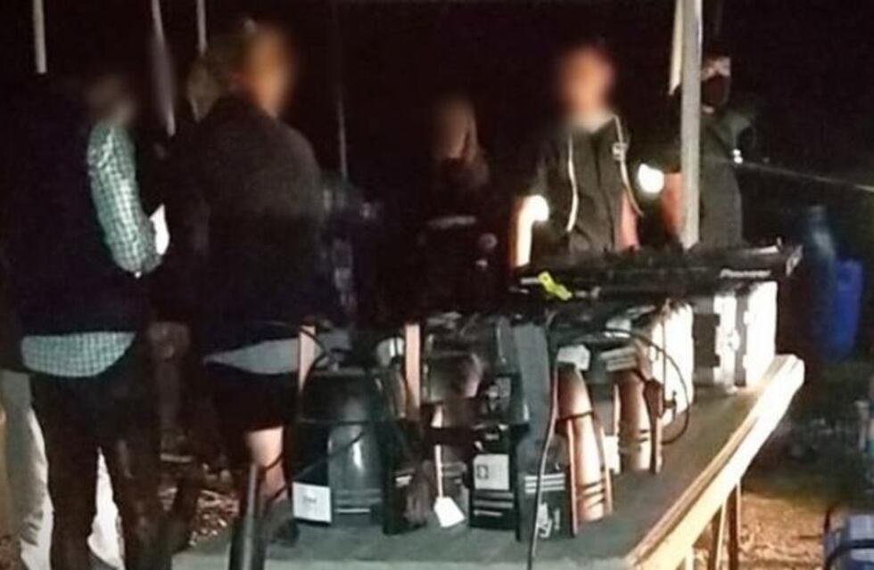 Clausuraron una fiesta clandestina con 250 personas en El Timbó