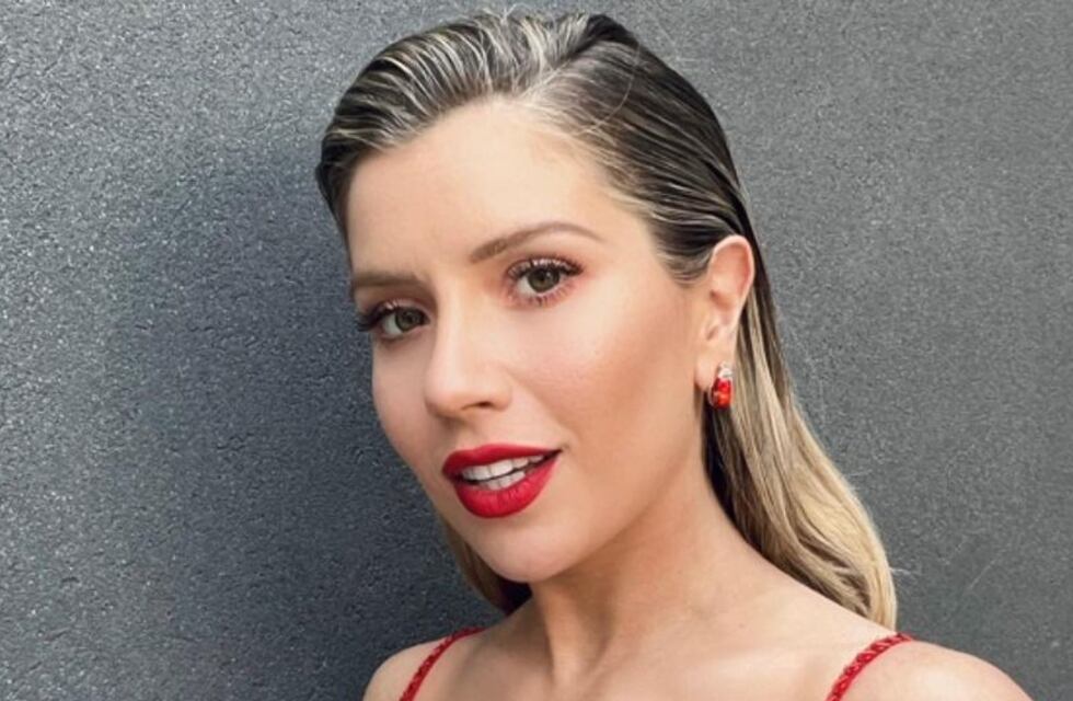 Laurita Fernández posó con una microbikini negra desde Punta Cana