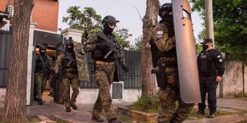 La semana anterior se realizaron 36 allanamientos en la ciudad y localidades vecinas por narcolavado y contrabando. (Gobierno de Santa Fe)