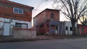 Marisa Martínez y Gonzalo Ramos (48) fueron acribillados sobre Saavedra al 6200.