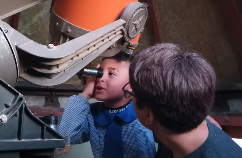El Jardín de Infantes N° 5 “Federico Fröebel” realizó una visita al Observatorio Astronómico de la EESO N°428