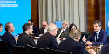 Sergio Massa en la reunión con banqueros