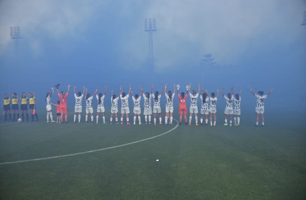 En fotos: a Talleres le faltó el ascenso pero su gente apoyó al fútbol femenino