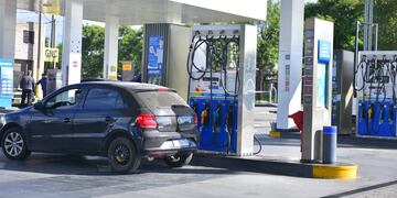 Otra vez aumentó la nafta: cómo quedaron los precios de los combustibles en Mendoza