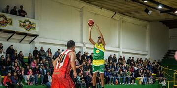 Oficial de Básquet ganaron Costa Sud, Huracán y Sarmiento