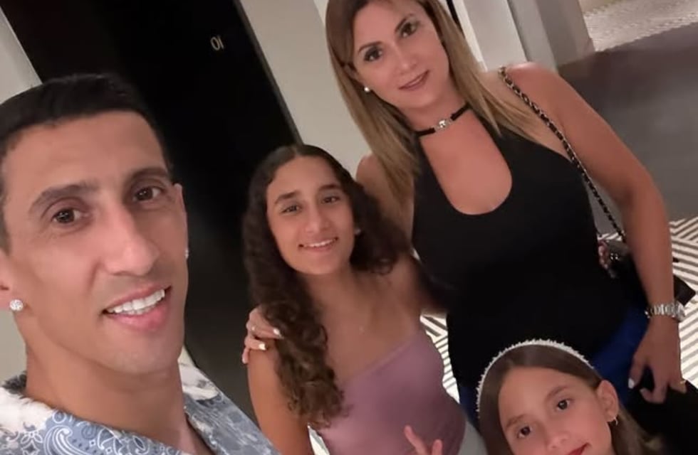 Así son las vacaciones de Di María antes de su regreso a Rosario: baile, salidas y amigos