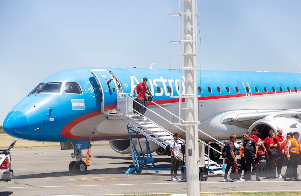 Con 3 puntanos en el plantel, comenzó la pretemporada de River en San Luis