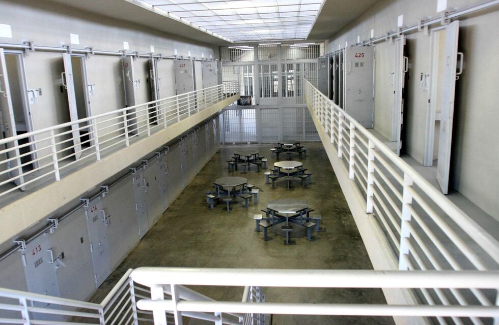 La investigación del crimen del policía de un hospital de Rosario llegó hasta la cárcel