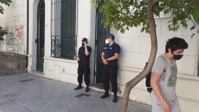 La Agencia de Investigación Criminal (AIC) ingresó a la institución este miércoles por la mañana. (@gbelluati)