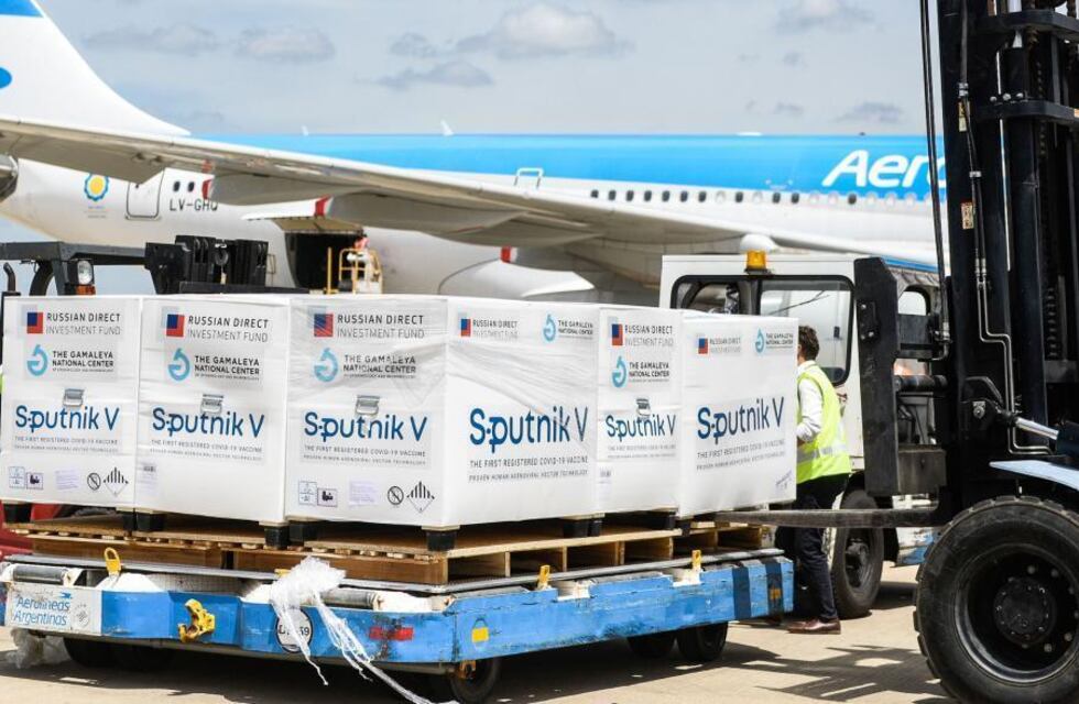 Se demora el vuelo que trae más vacunas Sputnik V desde Rusia