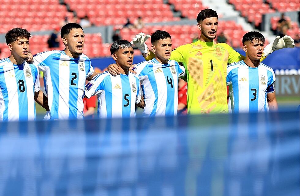 Un tremendo mano a mano de Santino Barbi para mantener el arco en 0, en el triunfo ante Nigeria
