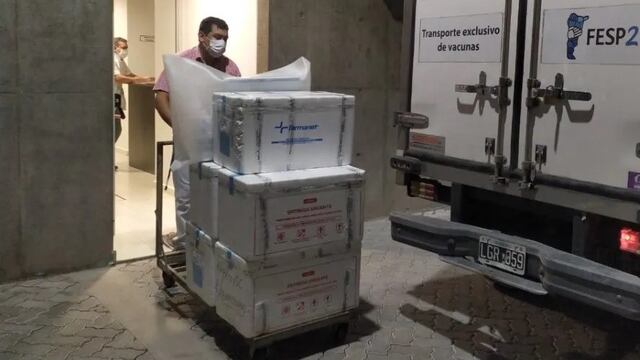 La agresiva campaña de vacunación implementada por el Ministerio de Salud de Jujuy llega a los barrios, en busca de los vecinos que aún no se inmunizaron.