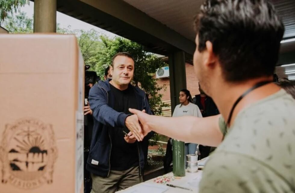 El gobernador de Misiones fue víctima de hackeo y suplantación de identidad