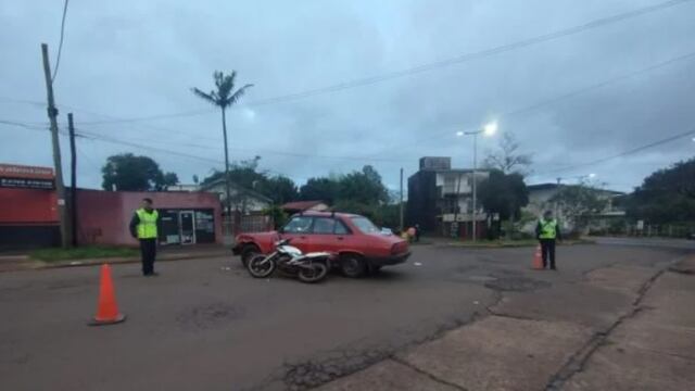 Oberá: accidente vial dejó a un motociclista herido de gravedad.