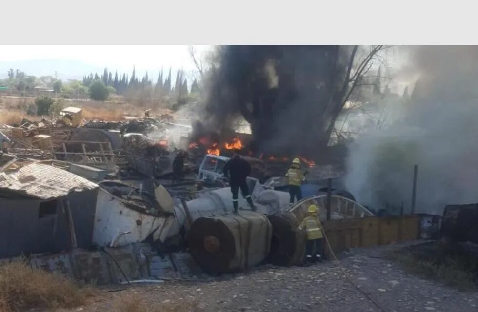 Por el viento Zonda, hubo al menos 4 focos de incendio en San Juan