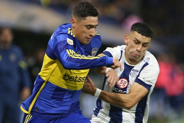 Boca y Talleres se enfrentan en la Bombonera, por el pase a los cuartos de final.