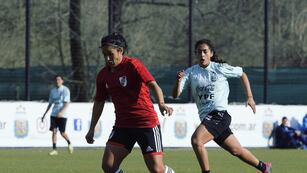 La cordobesa marcó un golazo de tiro libre.