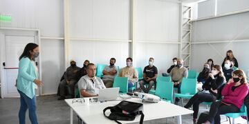 Las Cooperativas de Recicladores Urbanos sumaron un nuevo vehículo para la prestación de servicios en el Área Industrial