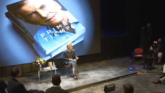 Mauricio Macri durante la presentación de su libro en Mendoza.