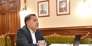 Regino Amado participó de un encuentro virtual