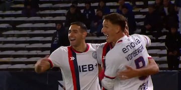 Alexis Cuello y el gol de San Lorenzo para el 1 a 0 ante Talleres (Captura).