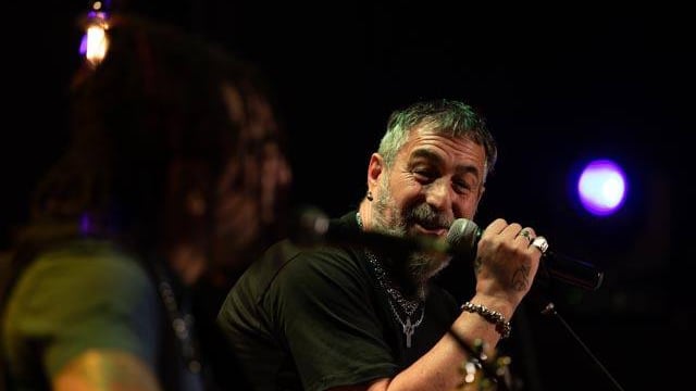 El Mono y Maikel realizaron un show acústico en el Marco de los festejos del Centenario de la ciudad.