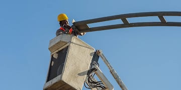 El Ejecutivo decidió modificar la red de alumbrado público para mejorar la seguridad.