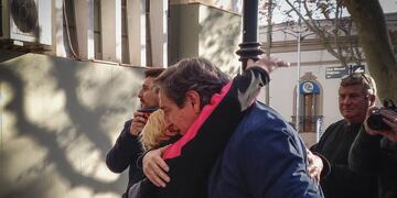 Emir Félix retomó sus funciones como intendente después de estar al borde de la muerte.