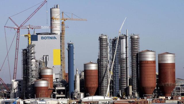 UPM-Botnia: la pastera instalada en Fray Bentos a orillas del río Uruguay.