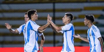 Argentina iguala 1-1 ante Colombia, este domingo, por la segunda jornada de la Zona B del Sudamericano Sub-20. (Prensa Argentina)