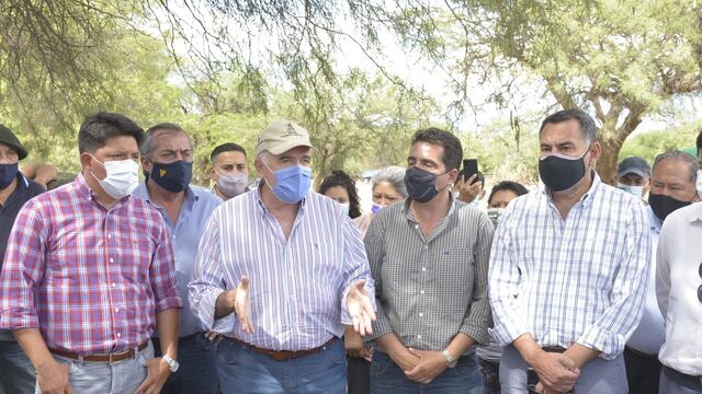 Jaldo visitó a los damnificados por el desborde del río Santa María