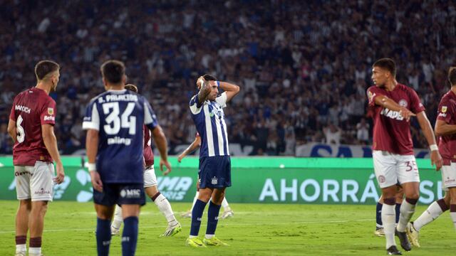 Talleres no gana en la Copa de la Liga (en la foto, derrota con Lanús como local), y eliminado en Copa Argentina. Una racha difícil de digerir.