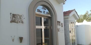 Robaron placas en el Cementerio de Arroyito