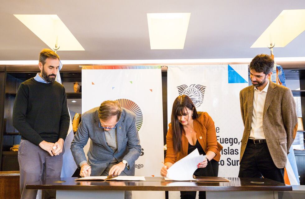 Firmaron convenio para capacitar estudiantes de nivel superior