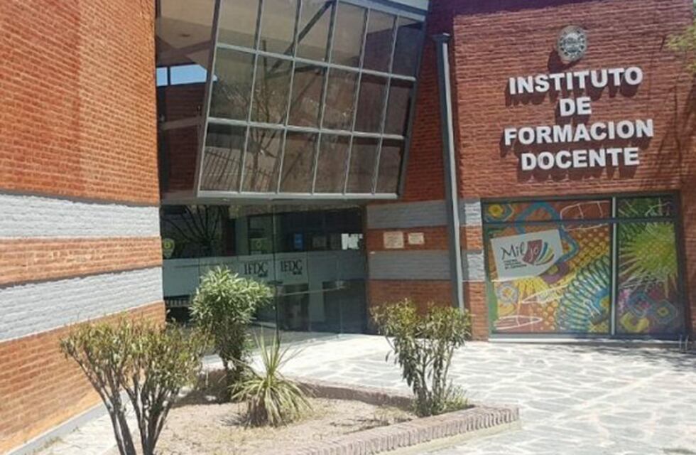 Estudiantes del IFDC piden que continúe la virtualidad