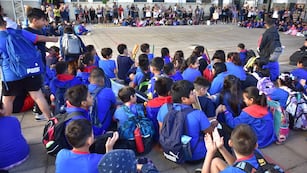 Primer día de clases en Córdoba en medio de un paro decretado por la Uepc. (Ramiro Pereyra/La Voz)