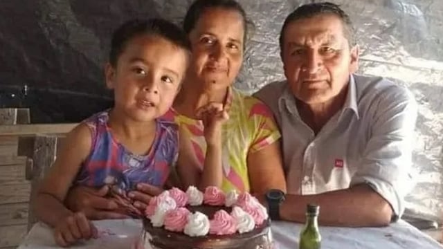 Corrientes. Loan junto a sus padres en una foto de archivo.