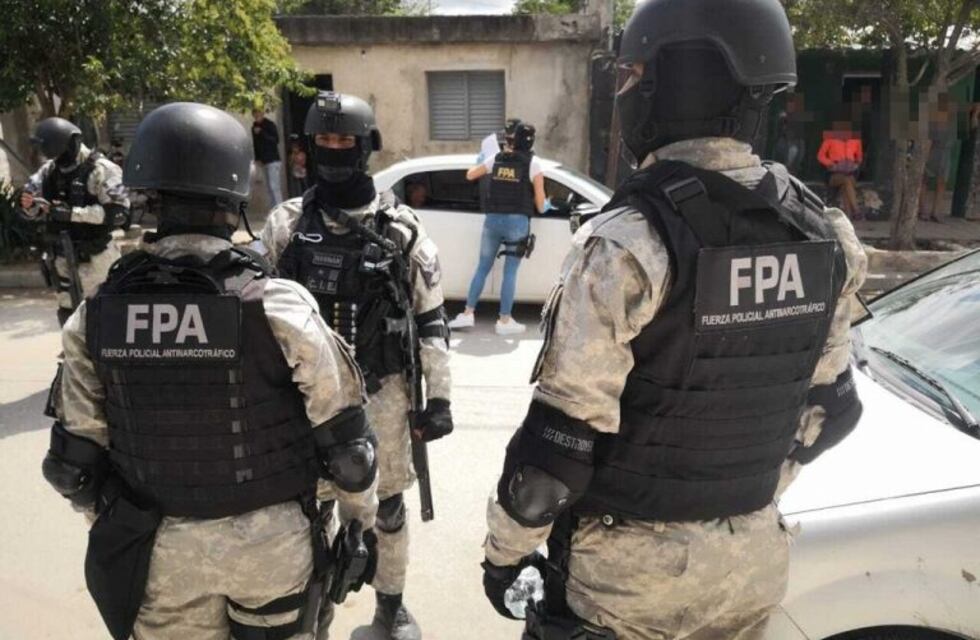 Megaoperativo por drogas en barrio Yapeyú: siete detenidos