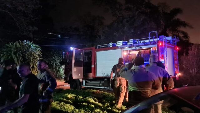 Puerto Iguazú: un individuo denunció que “contrabandistas” le habrían incendiado su automóvil.