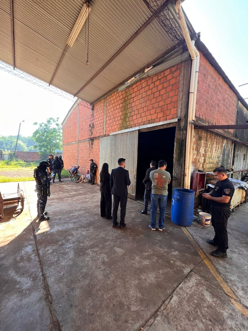 Rescataron a una menor víctima de grooming en un operativo simultáneo en Garupá y Posadas.