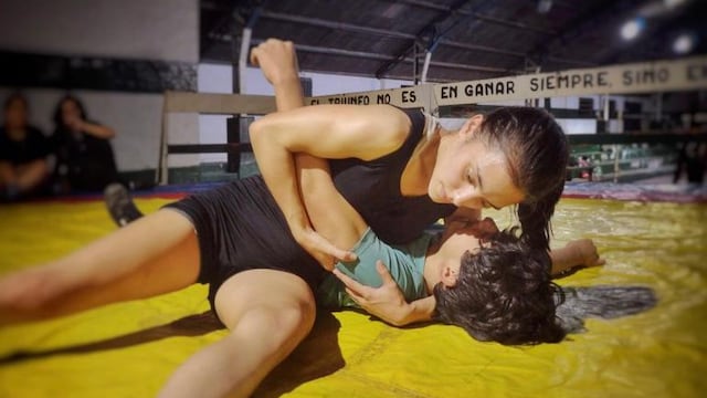 Victoria Luján Esquivel, la luchadora olímpica  que representará al país en los Juegos Sudamericanos de la Juventud gracias a la solidaridad de los vecinos del Chaco.