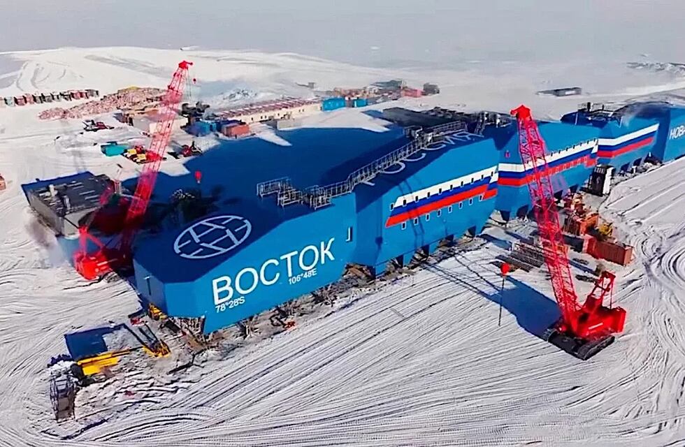 Rusia habría encontrado una “mega reserva” de petróleo en la Antártida: qué conflictos podrían surgir