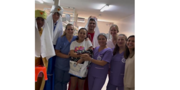 Los reyes llegaron al Hospital