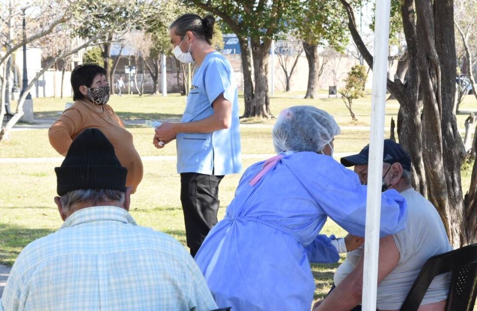 Hubo vacunación contra el COVID-19 en el barrio Italia