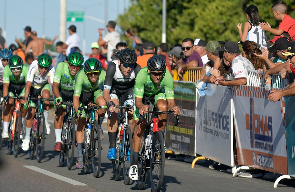 Finalmente la 47° Vuelta de Mendoza quedó en manos del colombiano Nicolás Paredes