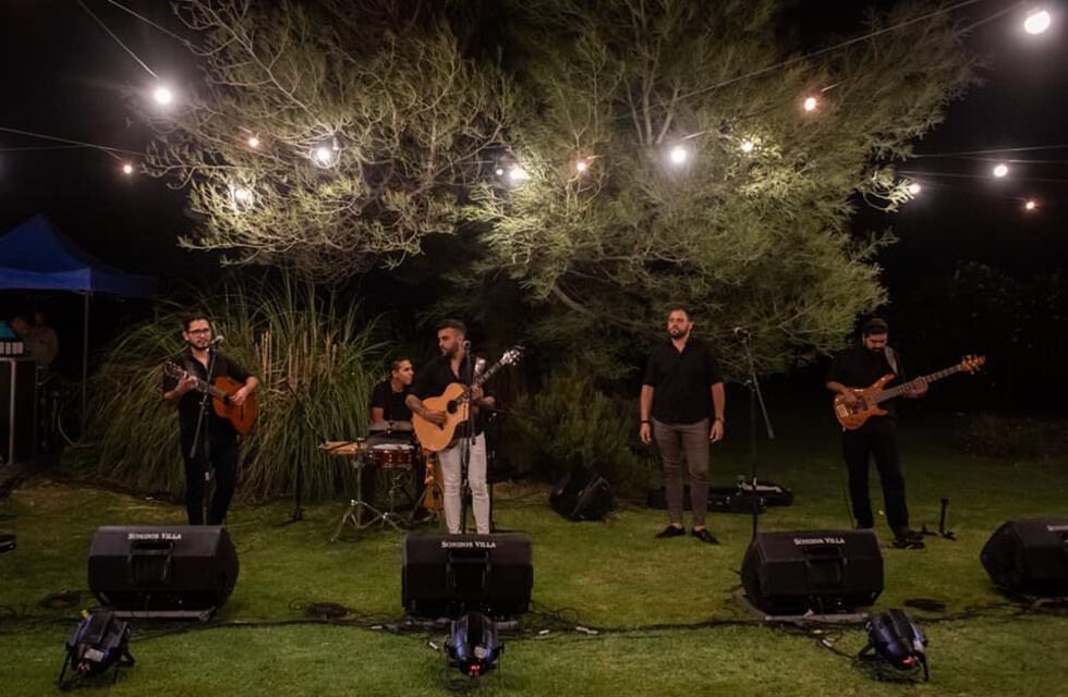 Cabales se presenta esta noche al aire libre