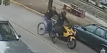Un hombre fue atropellado por una moto en Córdoba.
