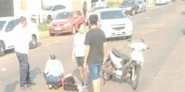 Accidente vial en Posadas deja un saldo de una mujer herida.