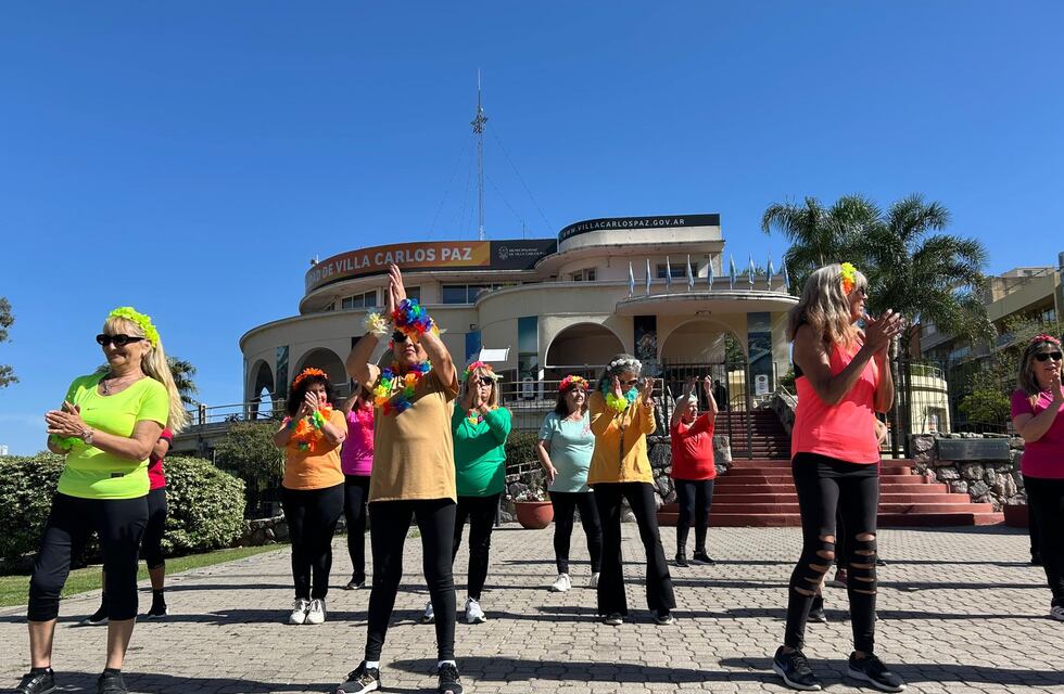 Arrancó la “Semana de la Persona Mayor” en Villa Carlos Paz con música y baile en los Jardines Municipales